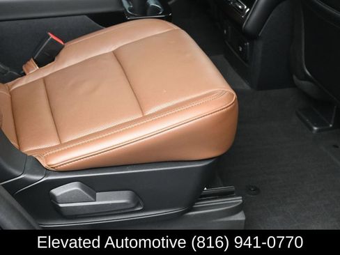Used 2023 Lincoln Aviator Reserve w/ Equipment Group 201A AWD/4WD image 9