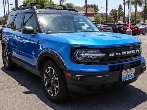 Used 2022 Ford Bronco Sport Outer Banks w/ Tech Package AWD/4WD image 9
