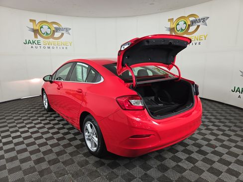 Used 2018 Chevrolet Cruze LT FWD image 30