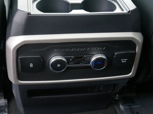 Certified 2024 Ford Expedition XLT image 14