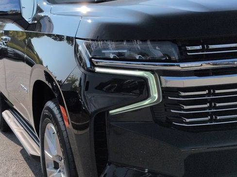 Used 2022 Chevrolet Tahoe Premier AWD/4WD image 9