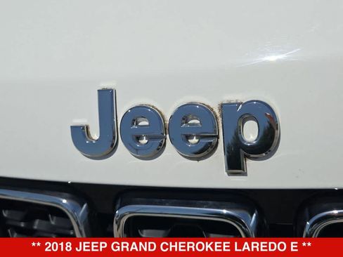 Used 2018 Jeep Grand Cherokee Laredo AWD/4WD image 11