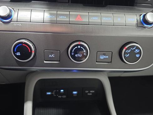 New 2026 Hyundai Kona SE AWD/4WD image 17