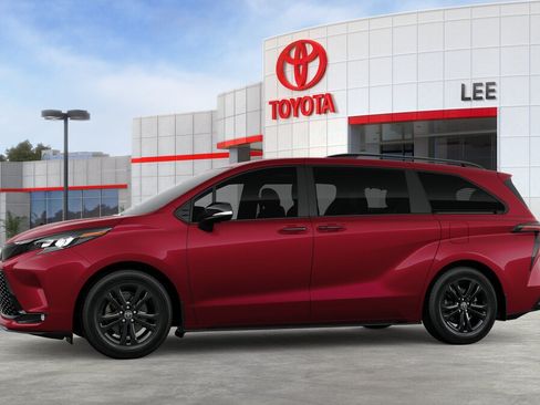 New 2026 Toyota Sienna XSE AWD/4WD image 3
