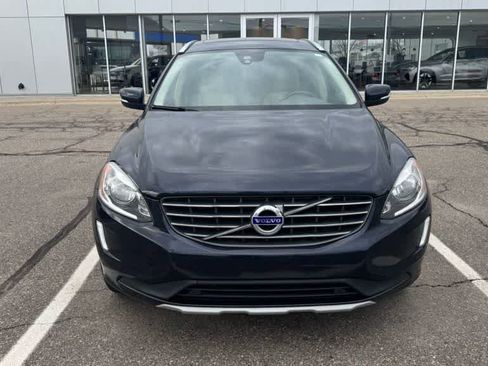 Used 2016 Volvo XC60 T6 w/ Proximity Package image 2