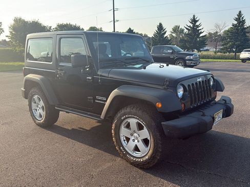 Used 2013 Jeep Wrangler Sport AWD/4WD image 8