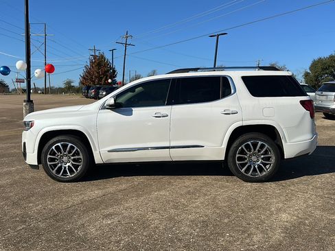Used 2023 GMC Acadia Denali w/ Denali Ultimate Package image 5