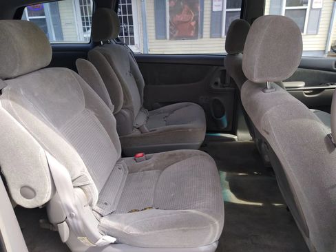Used 2007 Toyota Sienna CE FWD image 16