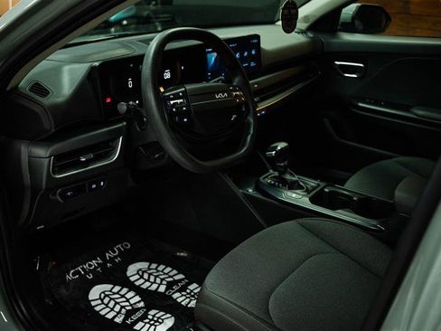 Used 2025 Kia K4 FWD image 8