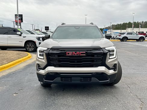 Used 2026 GMC Terrain Elevation w/ Elevation Premium Package FWD image 5