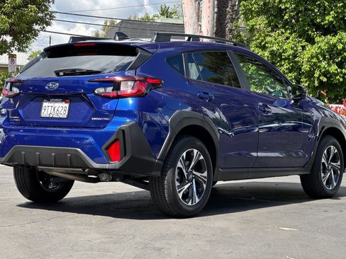 Used 2025 Subaru Crosstrek 2.0i Premium w/ Crosstrek Mirror Package image 4