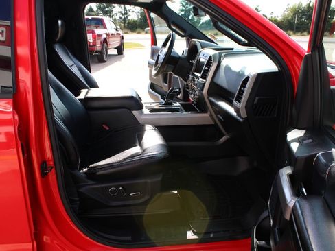 Used 2018 Ford F150 Lariat w/ Equipment Group 502A Luxury image 13