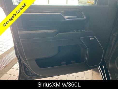 Used 2024 GMC Sierra 1500 Elevation w/ Preferred Package AWD/4WD image 10