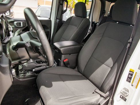 Used 2021 Jeep Gladiator Sport image 12