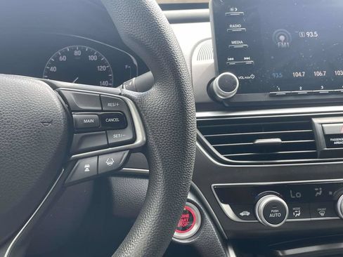 Used 2018 Honda Accord LX image 24