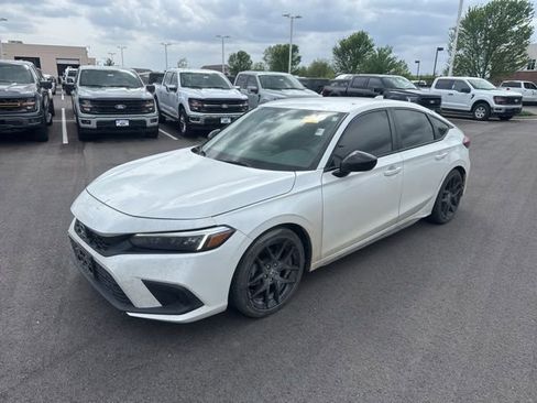 Used 2024 Honda Civic Sport image 3