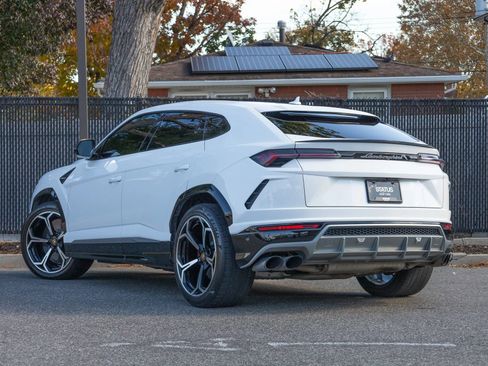 Used 2019 Lamborghini Urus image 28