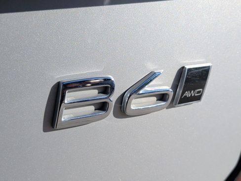 Used 2025 Volvo XC90 B6 Plus image 14