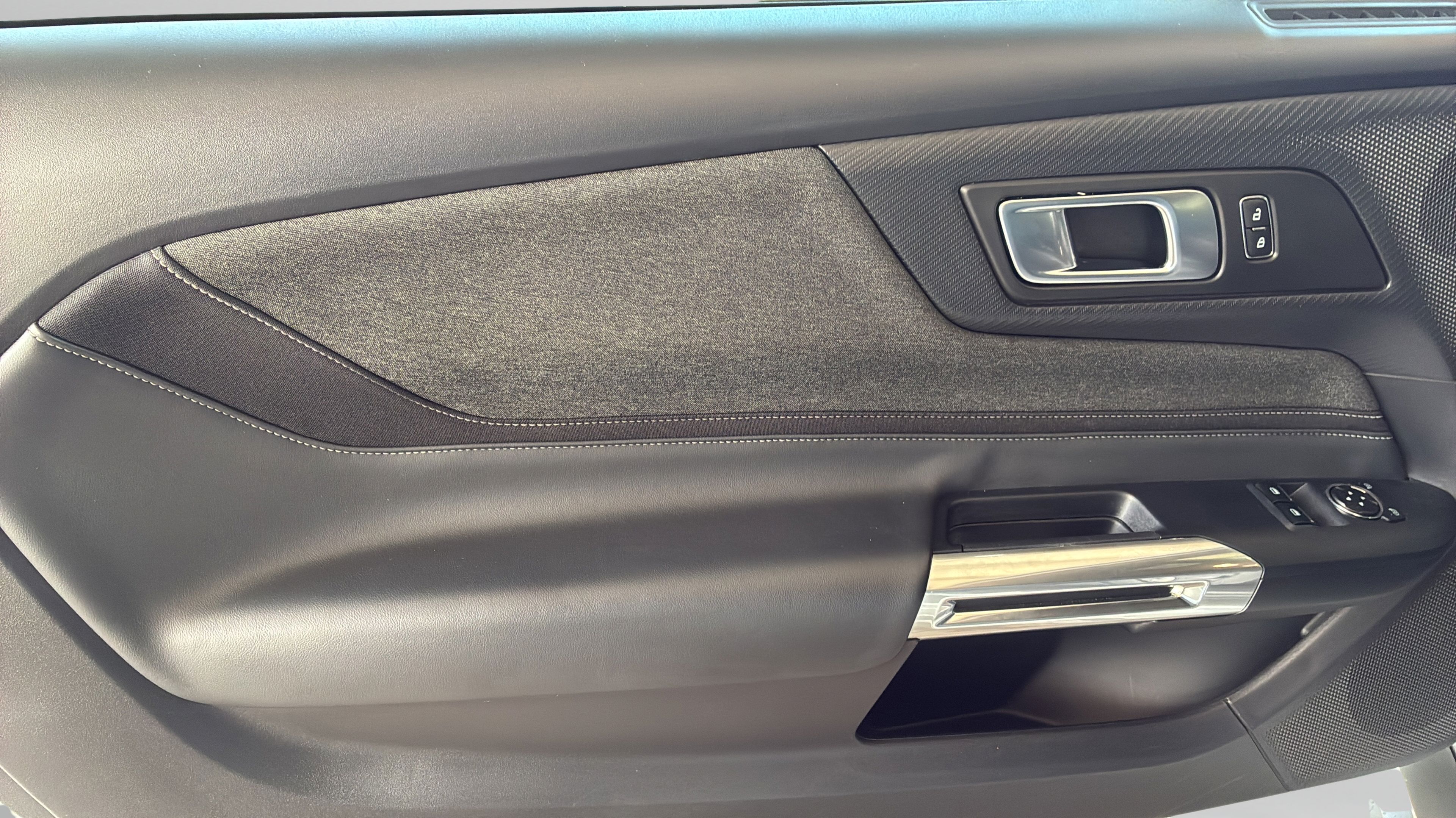 Used 2024 Ford Mustang GT RWD image 19