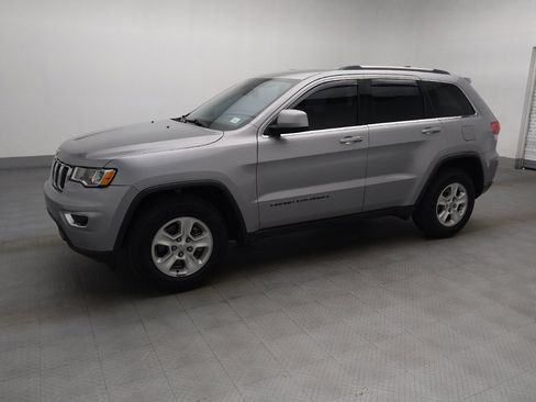 Used 2017 Jeep Grand Cherokee Laredo w/ Quick Order Package 2BE RWD image 2
