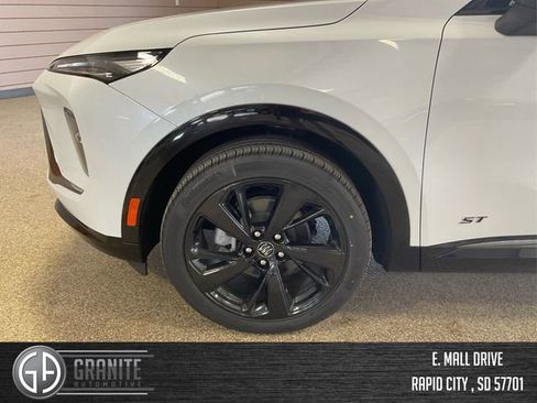 New 2025 Buick Envision Sport Touring image 12