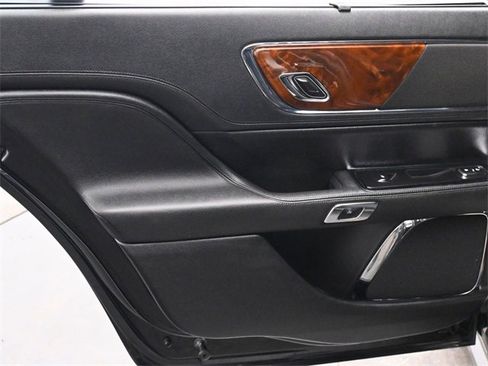 Used 2017 Lincoln Continental AWD w/ Equipment Group 500A image 13