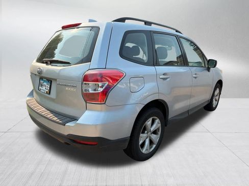 Used 2016 Subaru Forester 2.5i w/ Popular Package #2 AWD/4WD image 4
