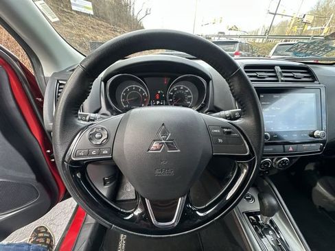 Used 2024 Mitsubishi Outlander Sport 2.0 SE image 13