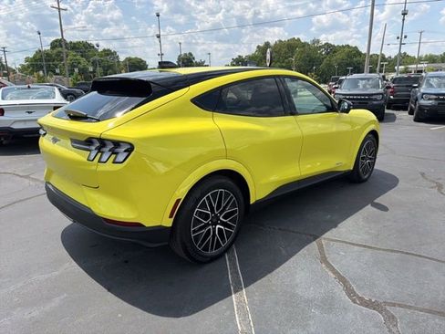 Used 2025 Ford Mustang Mach-E Premium RWD image 7