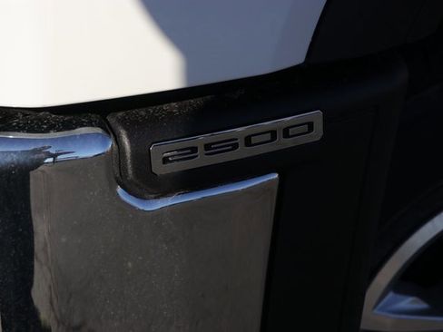 New 2026 GMC Sierra 2500 SLE w/ SLE Value Package; image 10