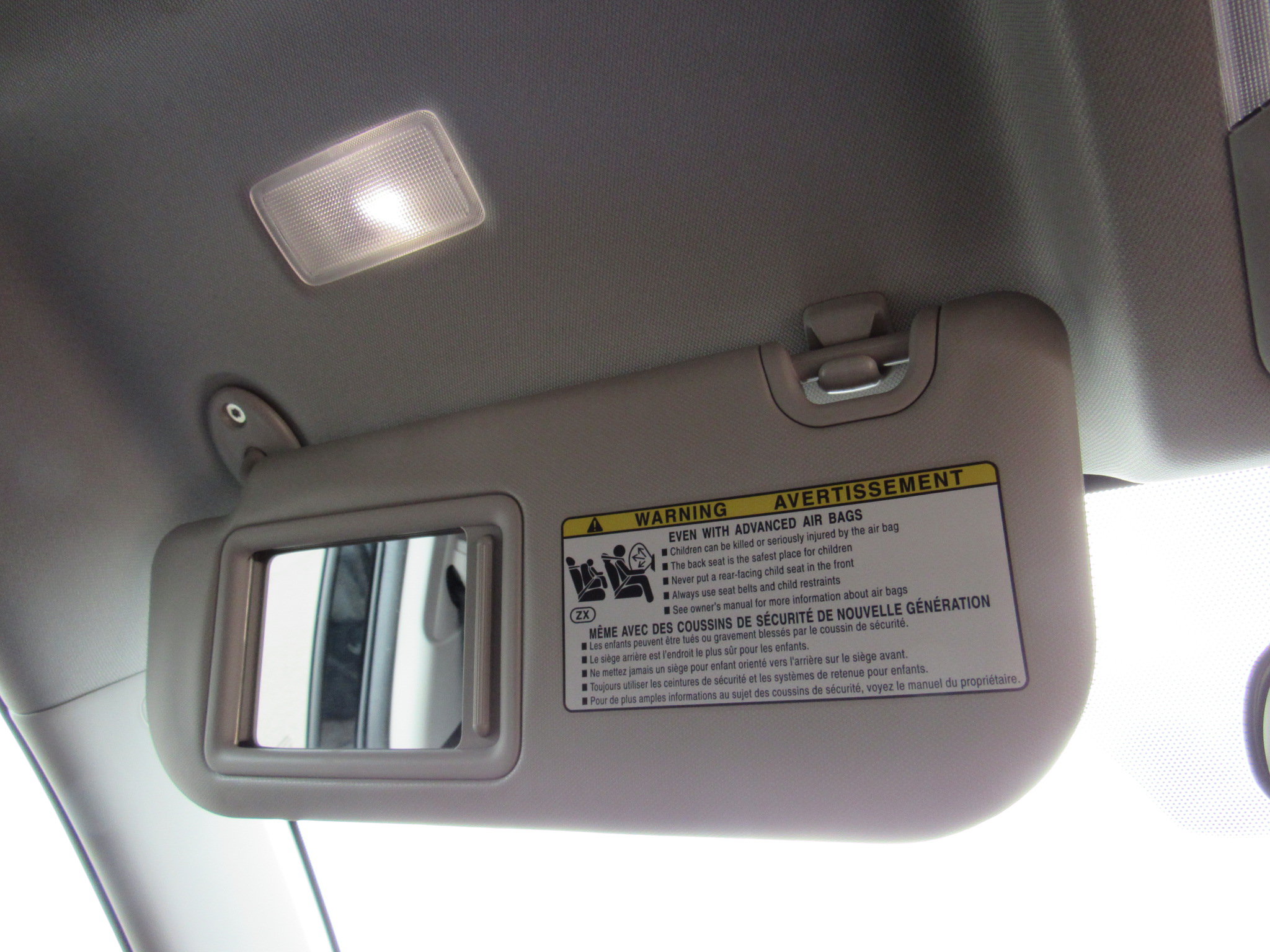 Used 2025 Toyota RAV4 LE AWD/4WD image 30