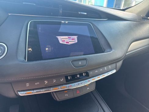 Used 2023 Cadillac XT4 Premium Luxury image 16