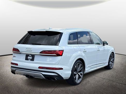 Used 2021 Audi SQ7 Premium Plus w/ Driver Assistance Package AWD/4WD image 2
