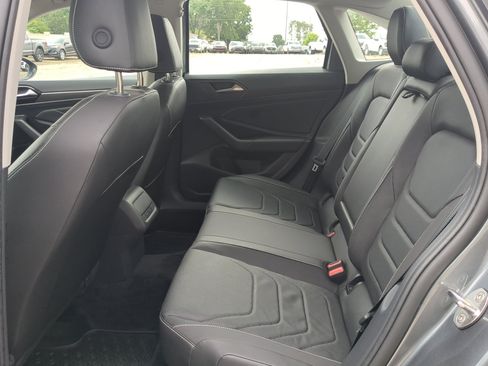 Used 2024 Volkswagen Jetta SEL FWD image 11