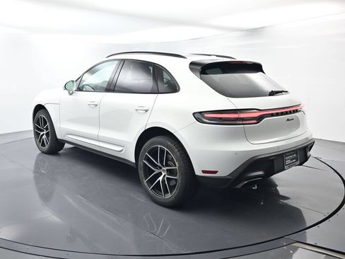 Certified 2023 Porsche Macan AWD/4WD image 3