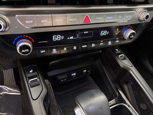 Used 2025 Kia Telluride S AWD/4WD image 43