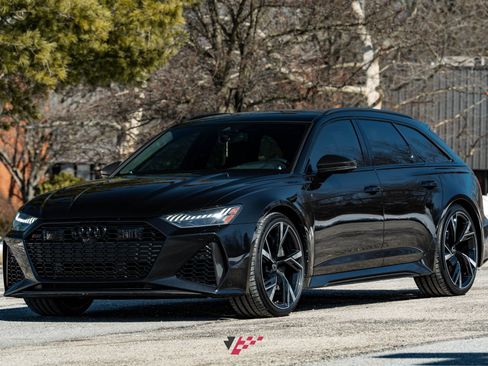 Used 2021 Audi RS 6 w/ Carbon Optic Package image 4