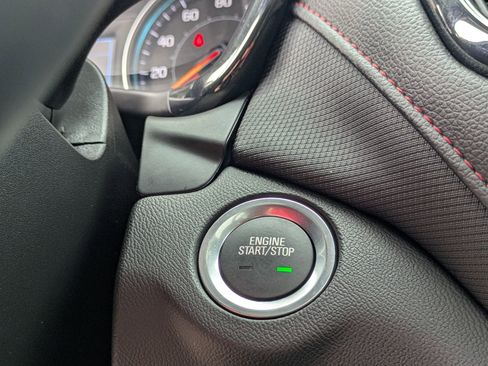 Used 2024 Chevrolet Equinox RS FWD image 25