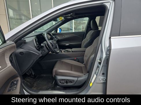 Used 2025 Lexus RX 450h AWD w/ Convenience Package image 14