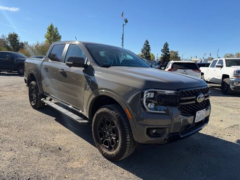 Used 2025 Ford Ranger Lariat w/ FX4 Off-Road Package AWD/4WD image 7