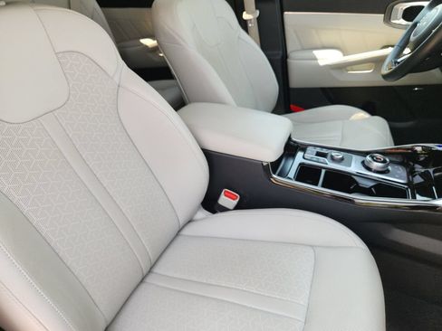 Certified 2022 Kia Sorento SX Prestige AWD/4WD image 21