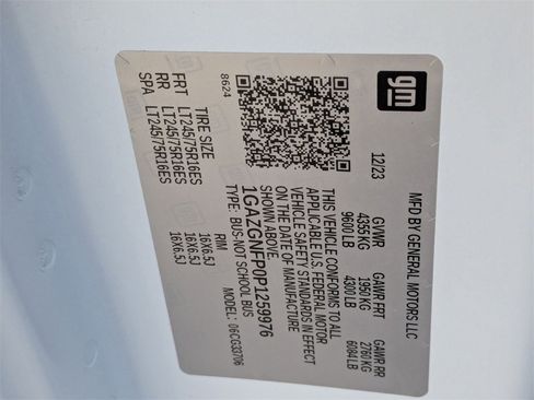 Used 2023 Chevrolet Express 3500 LS image 29