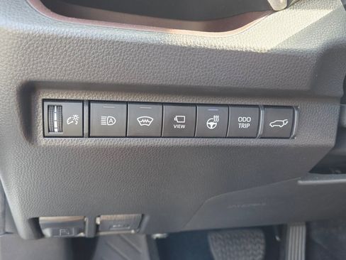 Used 2023 Toyota RAV4 Limited FWD image 31