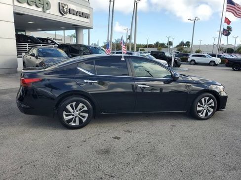 Used 2023 Nissan Altima 2.5 S image 8