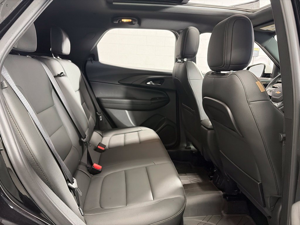 Used 2021 Chevrolet TrailBlazer ACTIV w/ Sun and Liftgate Package AWD/4WD image 32