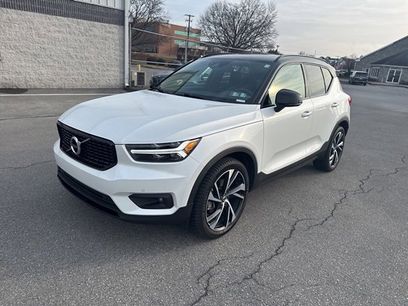 Used 2020 Volvo XC40 T5 R-Design