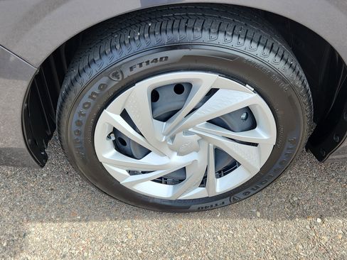 Used 2025 Subaru Impreza 2.0i image 16