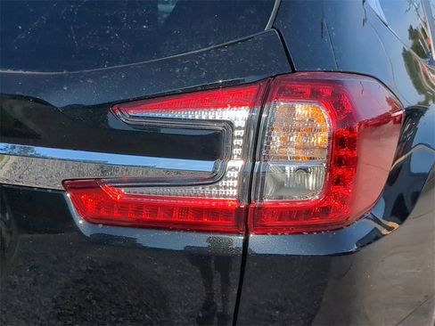 New 2026 Subaru Ascent Limited image 8