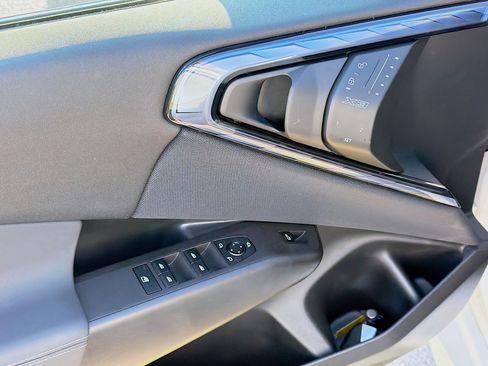 Used 2025 BMW X3 xDrive30i AWD/4WD image 23