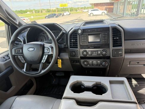 Used 2019 Ford F350 XL w/ Power Equipment Group AWD/4WD image 8